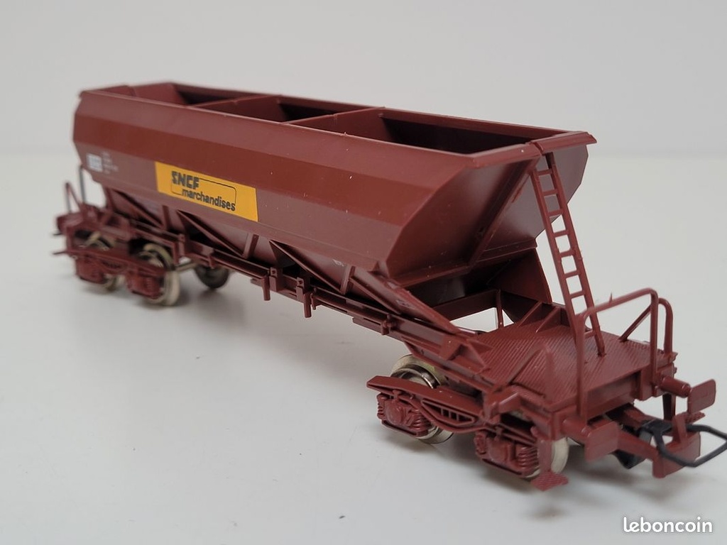 _n_664255_wagon_trmie__bogies_sncf_marchandises_jouef_ho_8.jpg