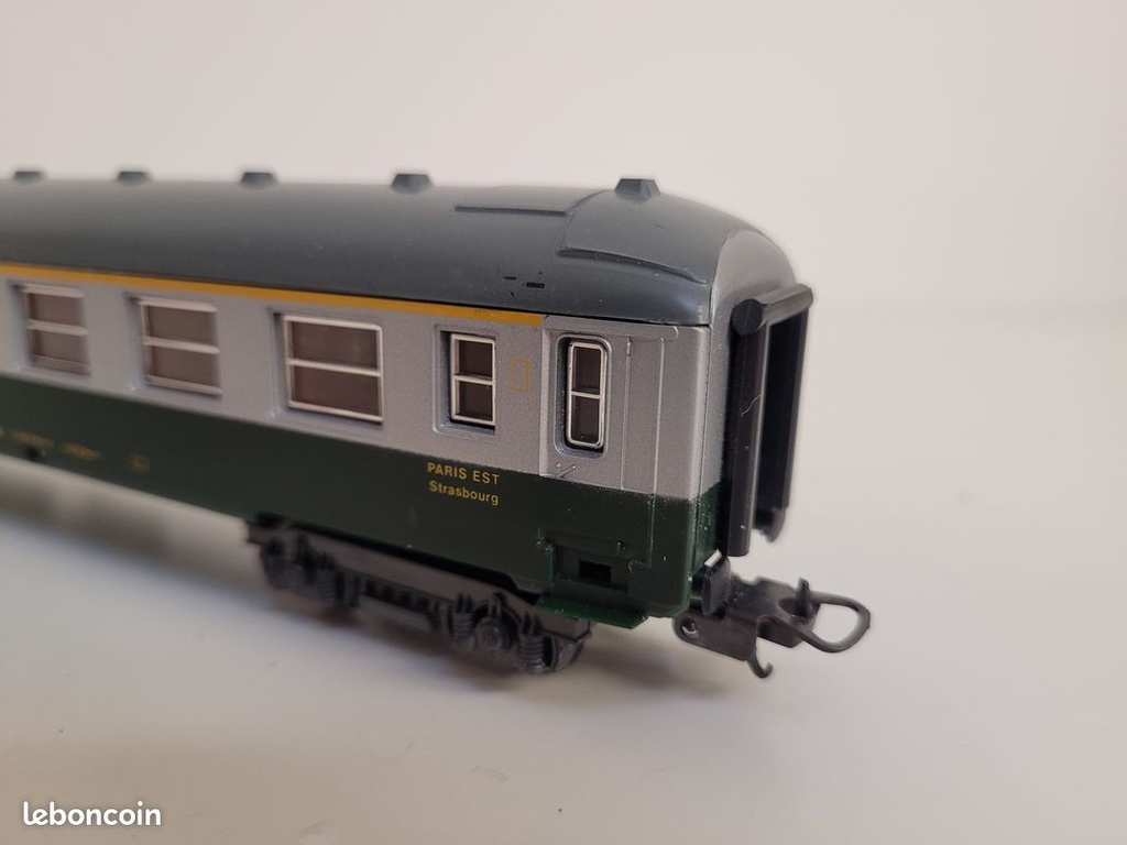 _n309124_voiture_a9_1_re_classe_paris_est_strasbourg_lima_ho_4.jpg
