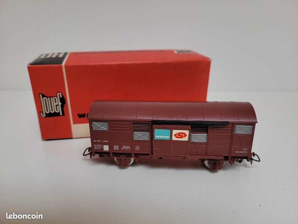 _n6251_wagon_couvert__bogies_sernam_jouef_ho_3.jpg