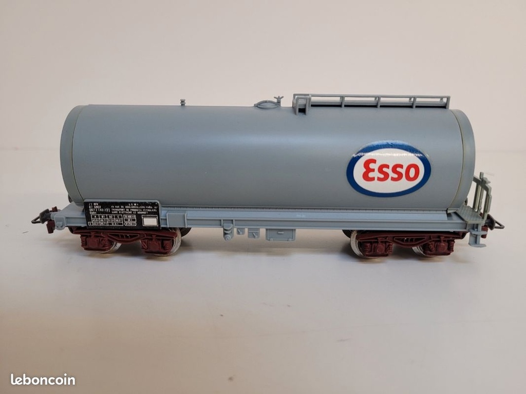 _n_6509_wagon_citerne__esso__bogie_jouef_ho_5.jpg