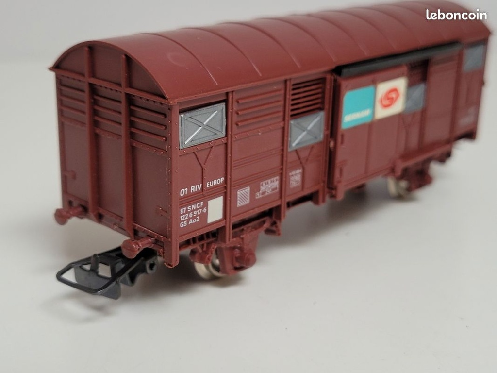 _n6251_wagon_couvert__bogies_sernam_jouef_ho_7.jpg