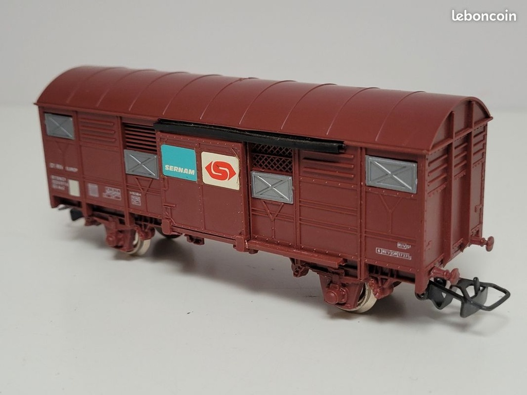 _n6251_wagon_couvert__bogies_sernam_jouef_ho_10.jpg