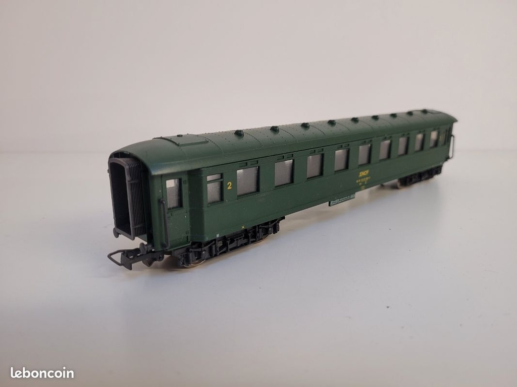 _n_5121_voiture_sncf_2_me_classe_ex_drg_jouef_ho_7.jpg