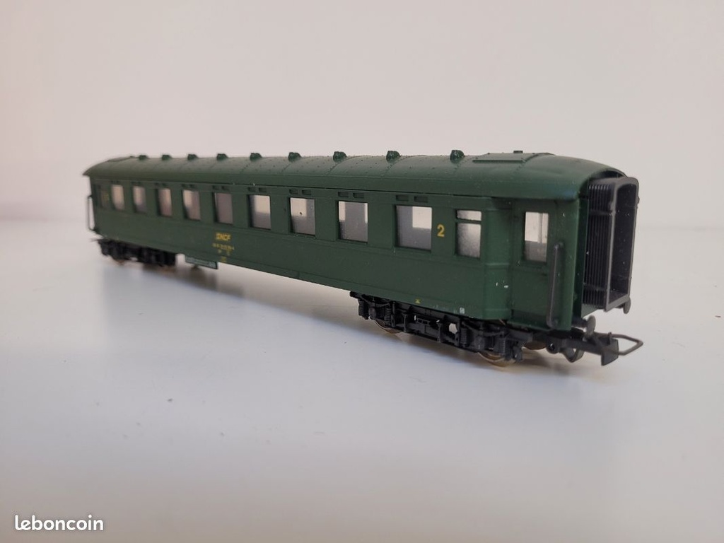 _n_5121_voiture_sncf_2_me_classe_ex_drg_jouef_ho_8.jpg