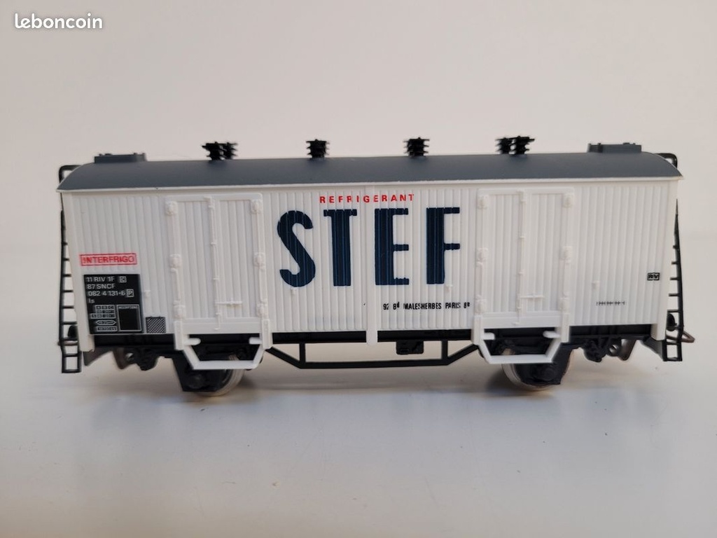 _n_6280_wagon_frigorifique__essieux_stef_jouef_ho_5.jpg