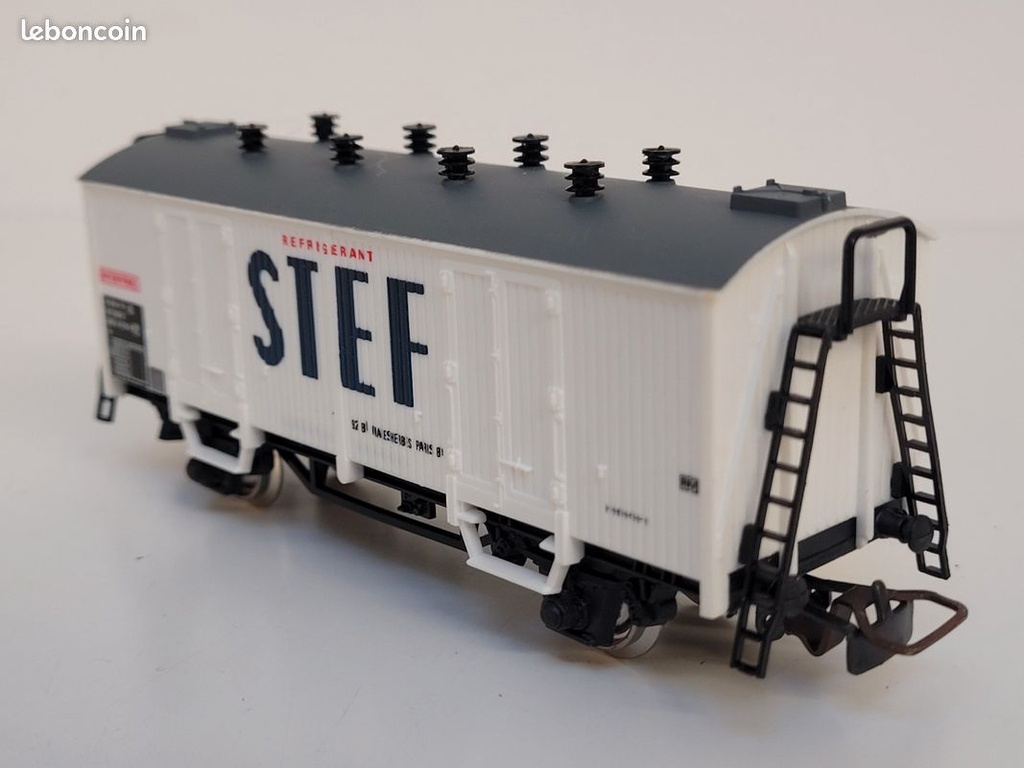_n_6280_wagon_frigorifique__essieux_stef_jouef_ho_8.jpg