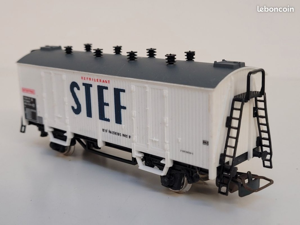 _n_6280_wagon_frigorifique__essieux_stef_jouef_ho_10.jpg