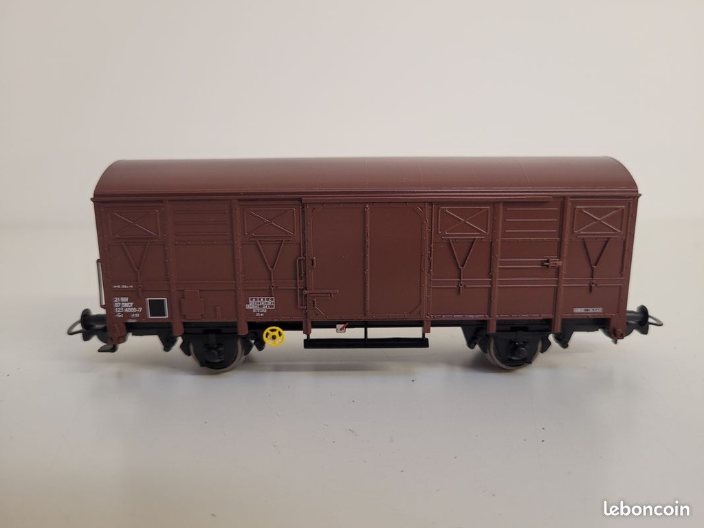 _n96620b_wagon_sncf_couvert_uic__essieux_type_gs4_piko_ho_5.jpg