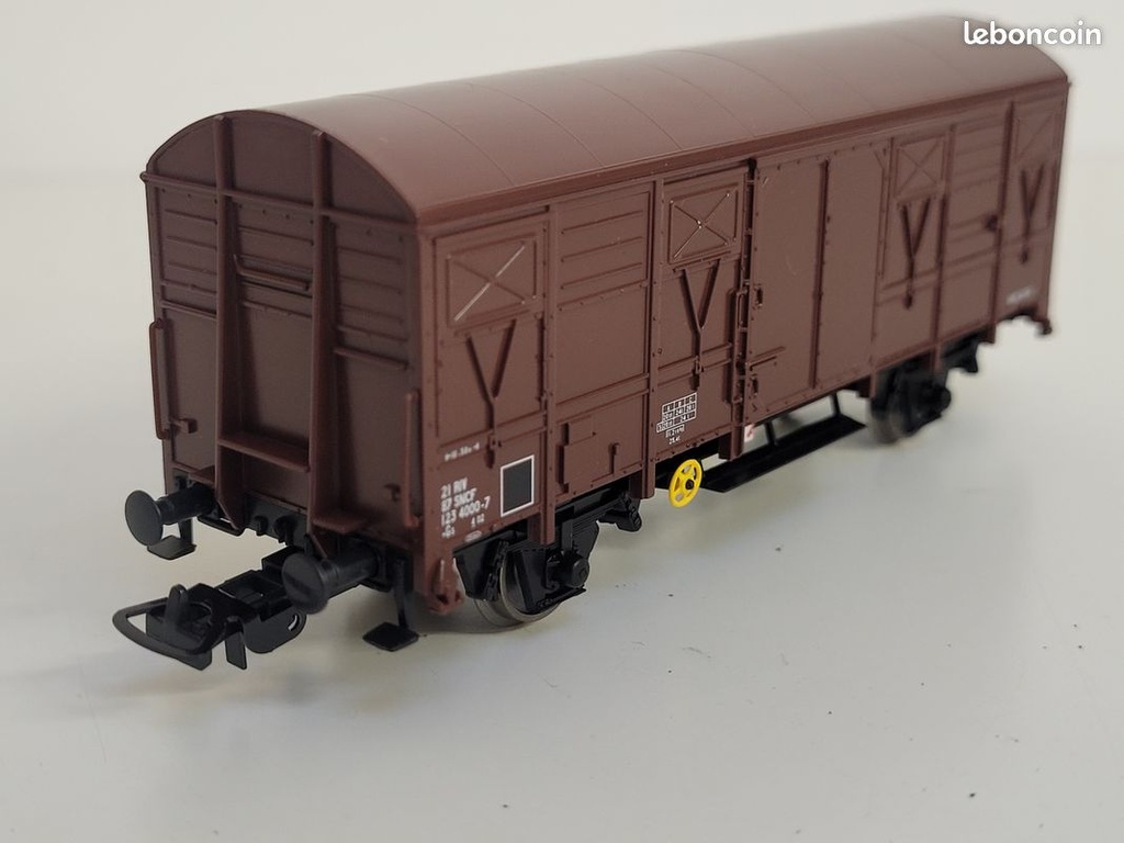_n96620b_wagon_sncf_couvert_uic__essieux_type_gs4_piko_ho_7.jpg