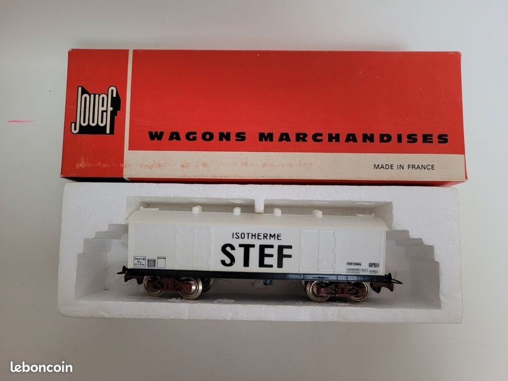 _n6560_wagon_isotherme_stef_parois_lisses__bogies_tp_jouef_ho_3.jpg