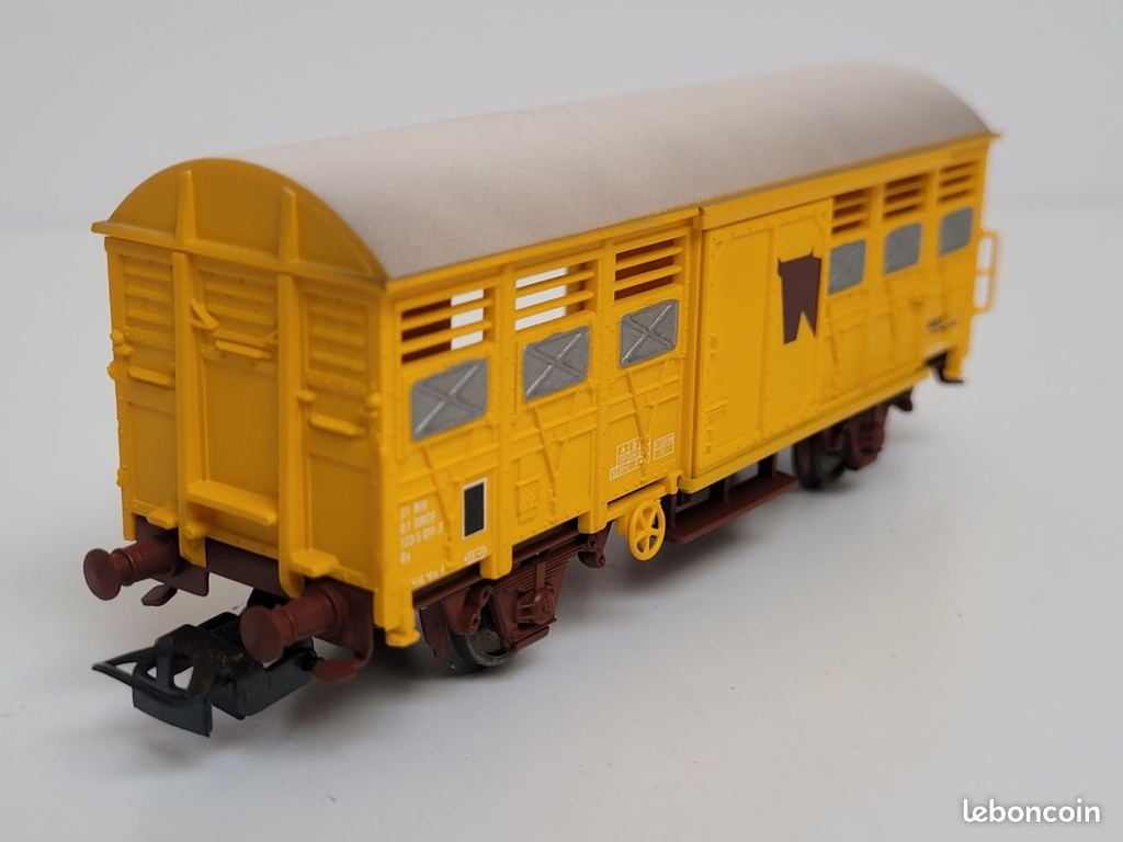 _n_1380_wagon_couvert__essieux_transport_de_bestiaux_electrotren_ho_10.jpg