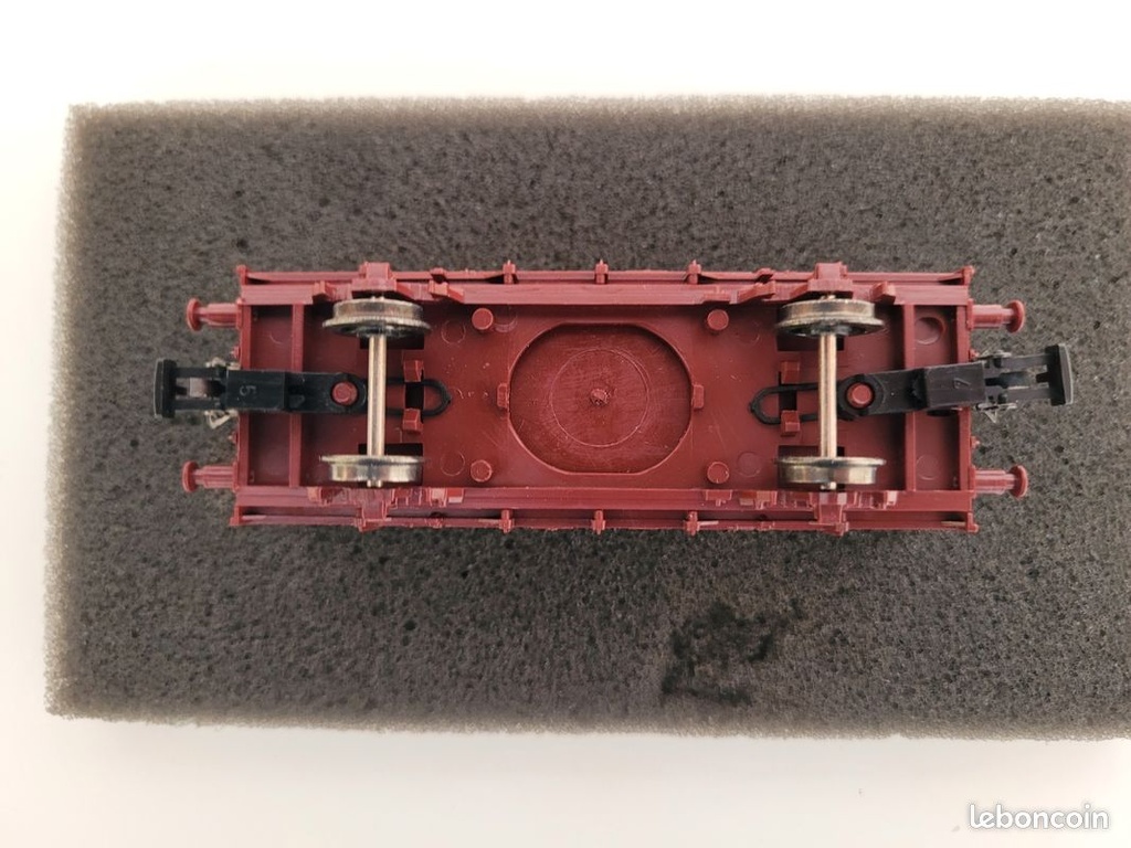 _n_622500_wagon_tonberau_sncf__bogies_jouef_ho_12.jpg