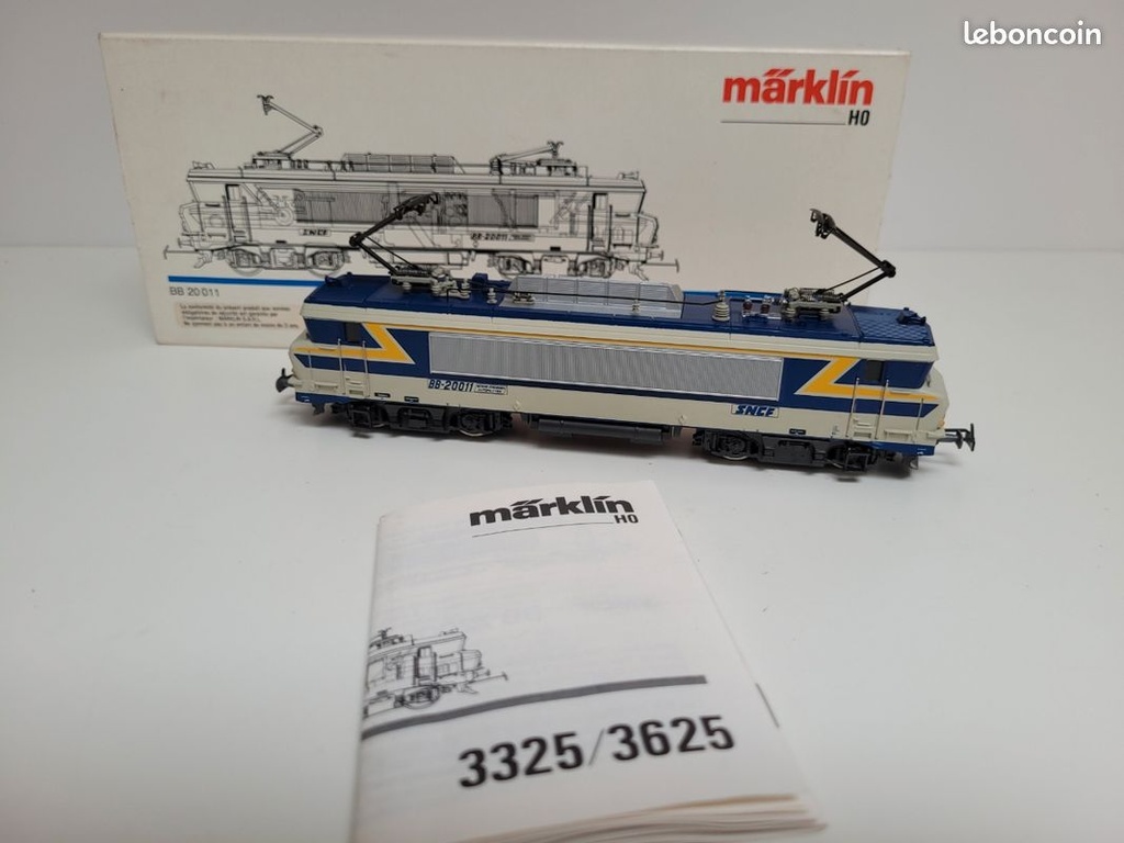 _n3333_locomotive_sncf_lectrique_bb22001_2_rails_marklin_ho_2.jpg