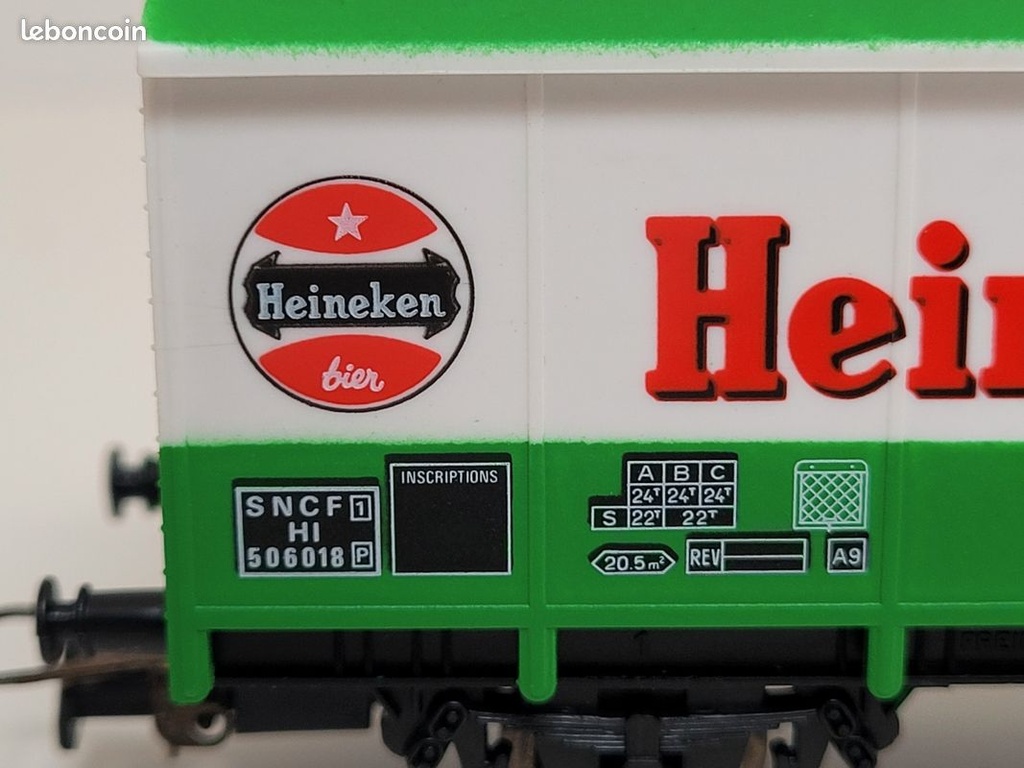 _n627900_wagon_sncf_couvert__essieux_heineken_bier_jouef_ho_6.jpg