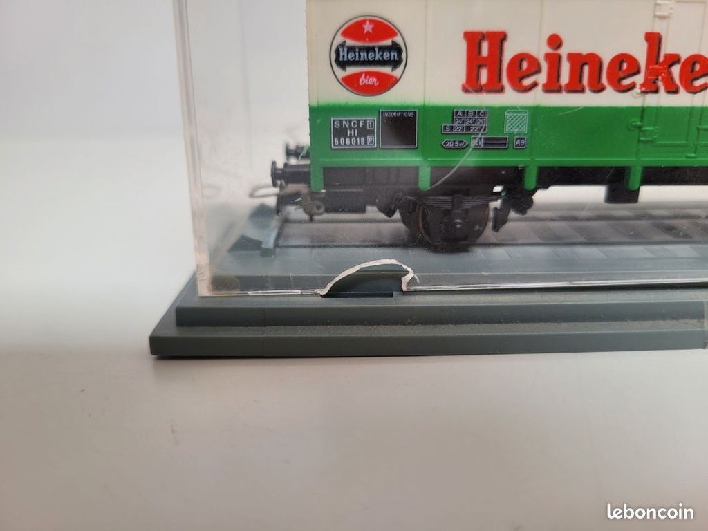 _n627900_wagon_sncf_couvert__essieux_heineken_bier_jouef_ho_13.jpg