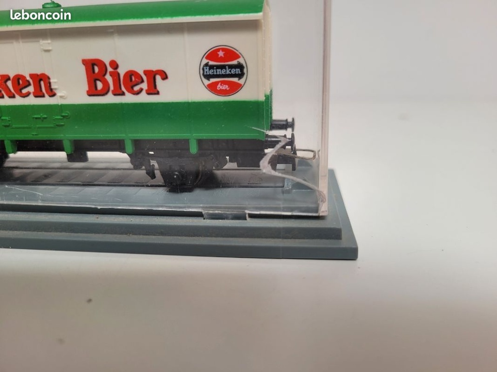 _n627900_wagon_sncf_couvert__essieux_heineken_bier_jouef_ho_14.jpg