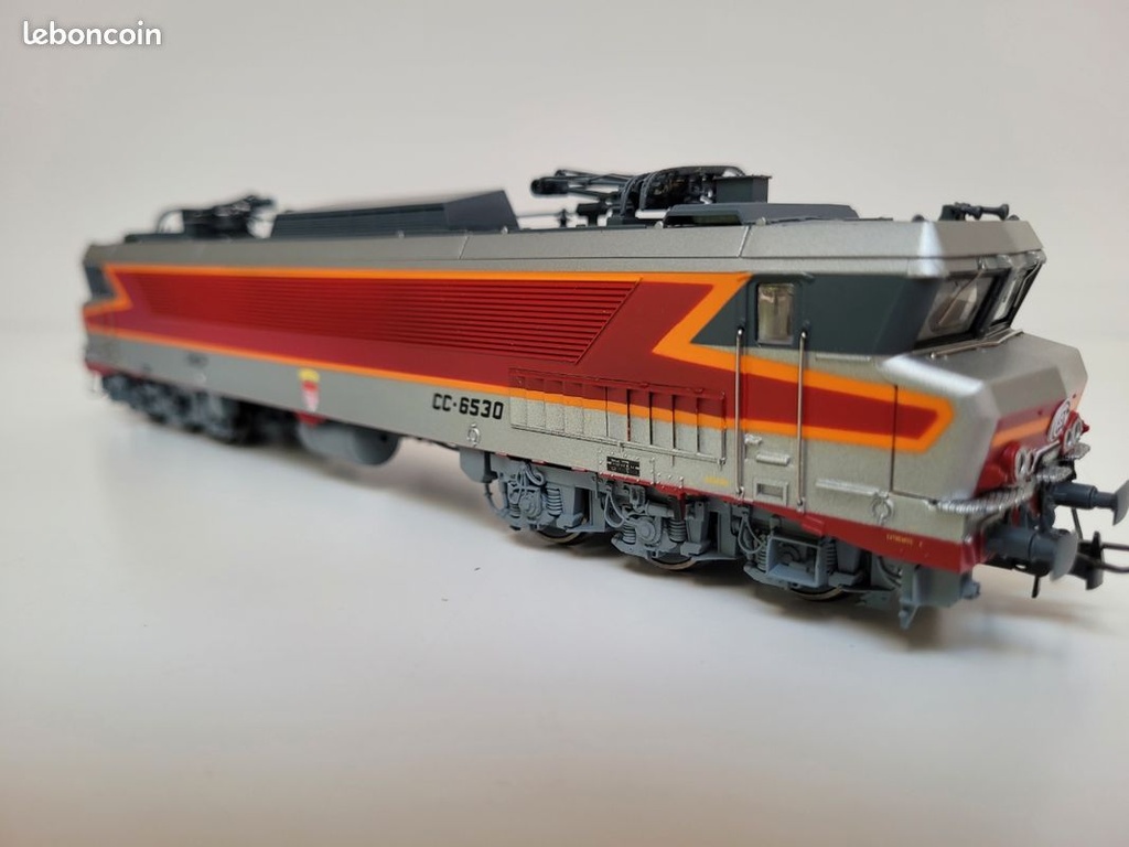 _n_hj2031_locomotive_lectrique_serie_cc_6530_jouef_ho_7.jpg