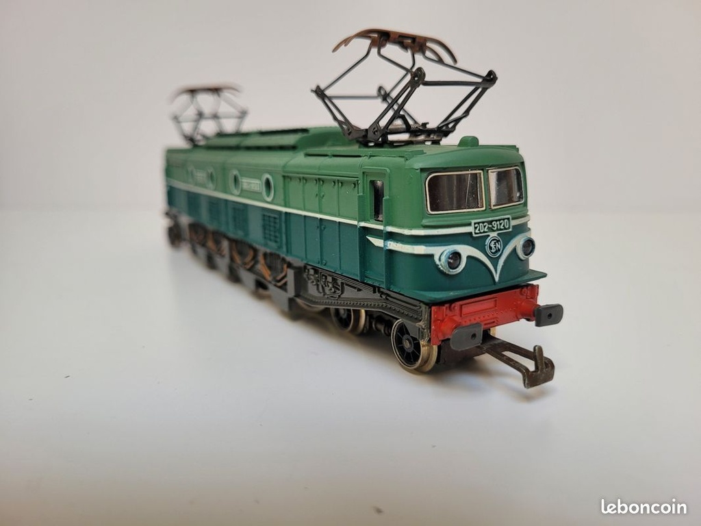 _n_8482_locomotive_lectrique_2d2_jouef_ho_8.jpg