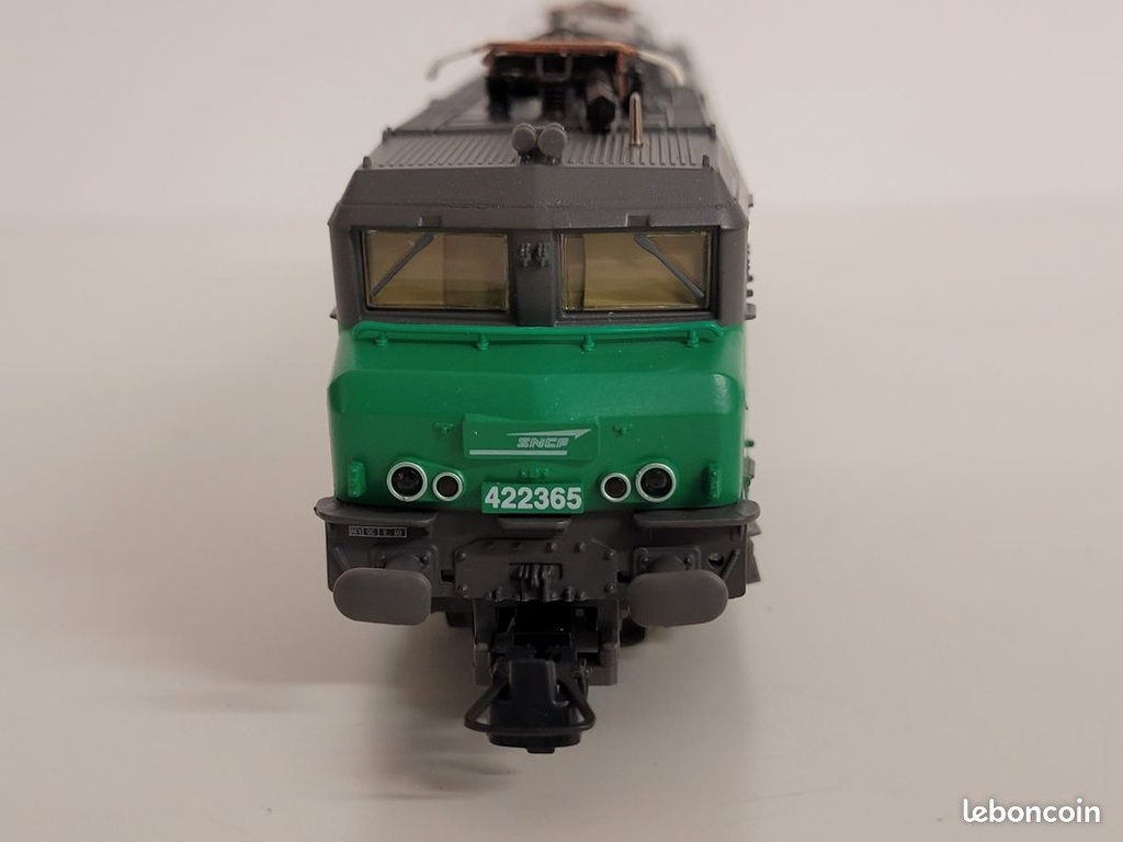 _n_62469_locomotive_lectrique_sncf_livre_fret_bb_422365_roco_ho_12.jpg
