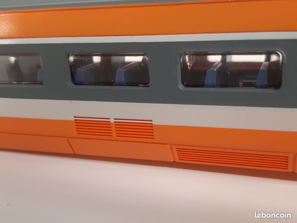 _n5472_remoque_tgv_jouef_ho_5.jpg