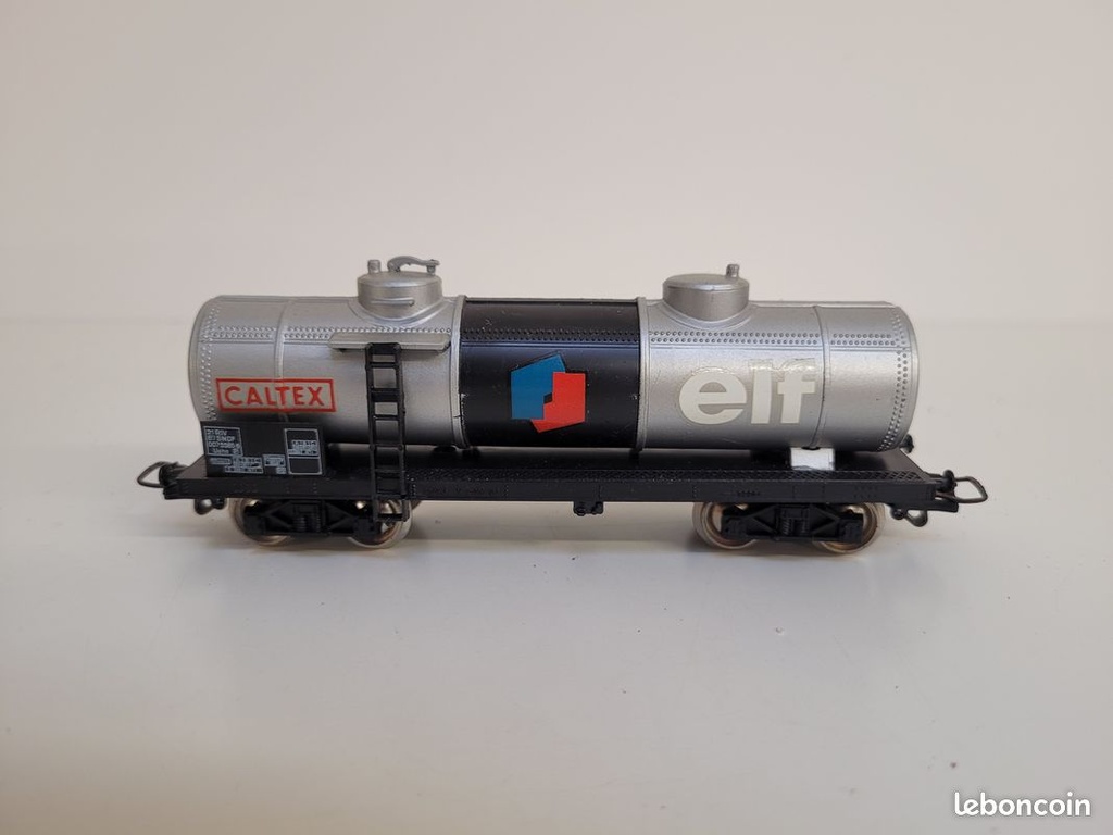 _n_6510_wagon_citerne__bogies_tp_elf_caltex_jouef_ho_4.jpg