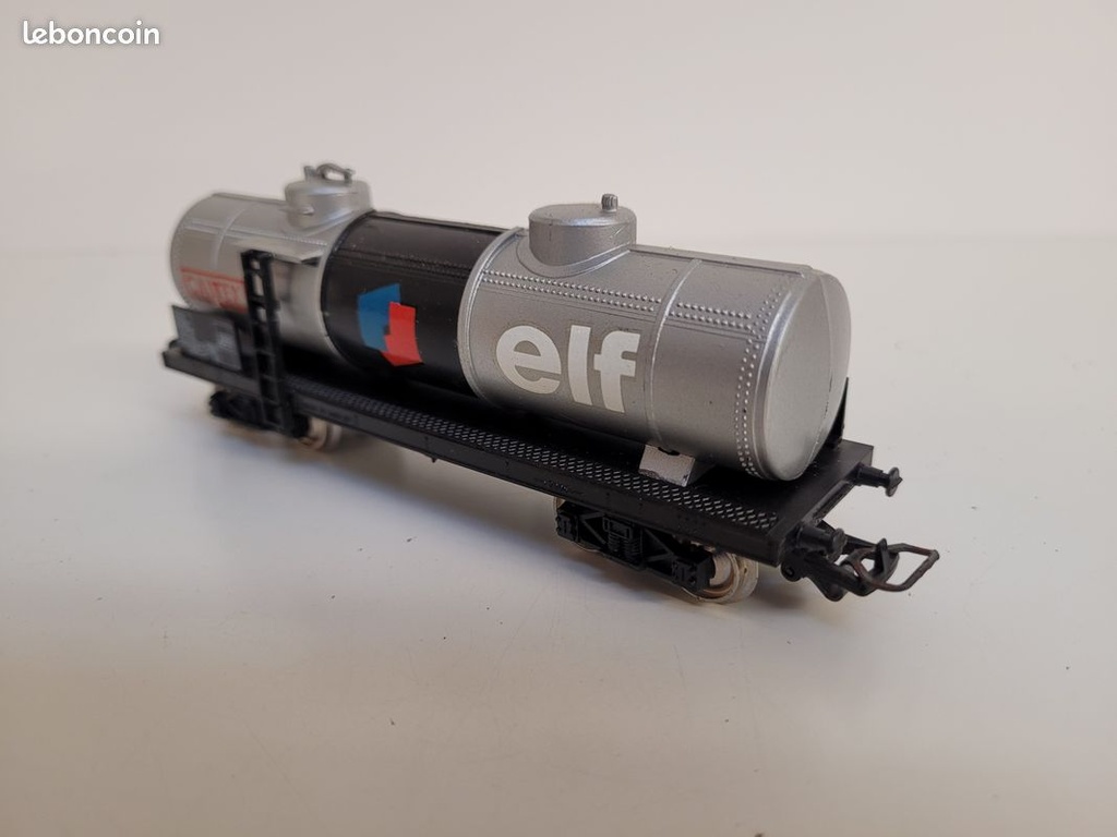 _n_6510_wagon_citerne__bogies_tp_elf_caltex_jouef_ho_10.jpg