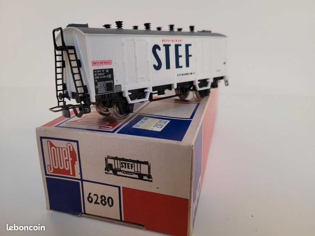  N° 6280 Wagon frigorifique à essieux STEF Jouef Ho