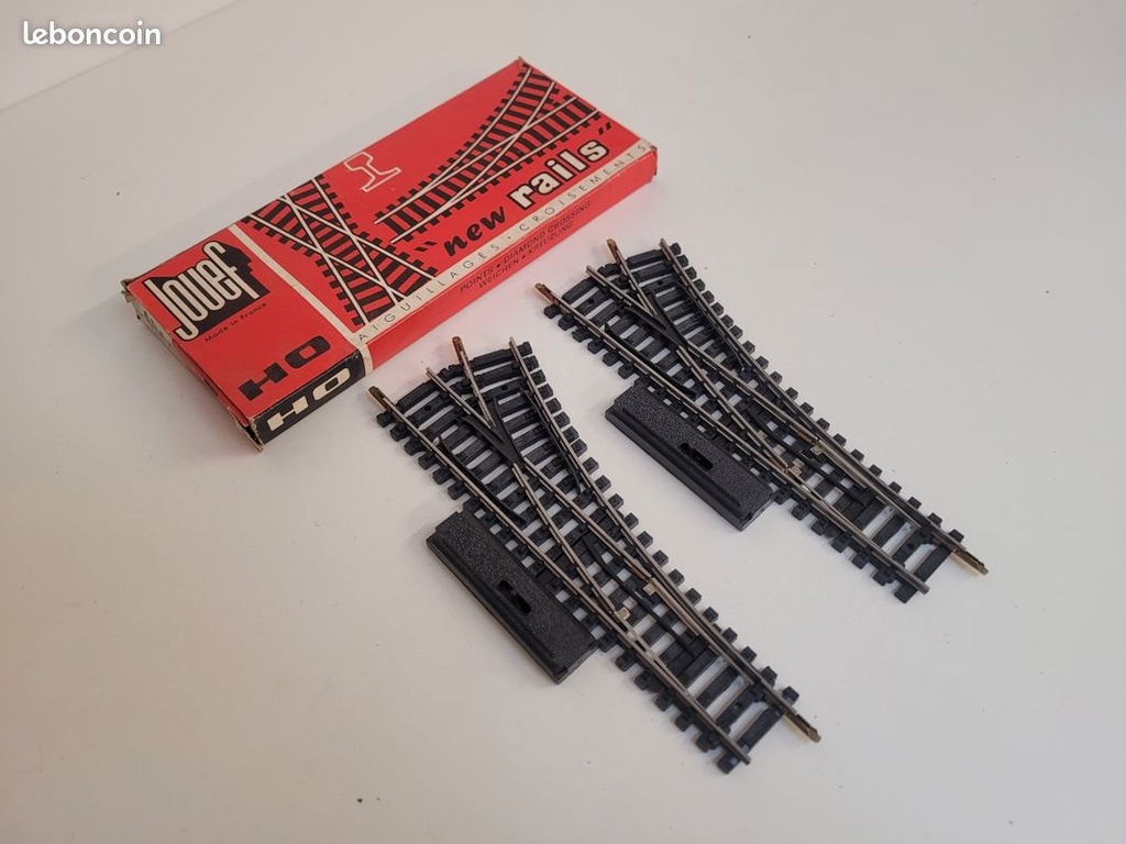 N°4084 lot de 2 aiguillages droit à commande manuel Jouef Ho