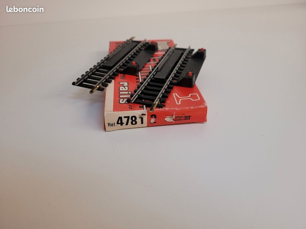 N° 4781 Boite de de rails acier de commande à distance Jouef Ho