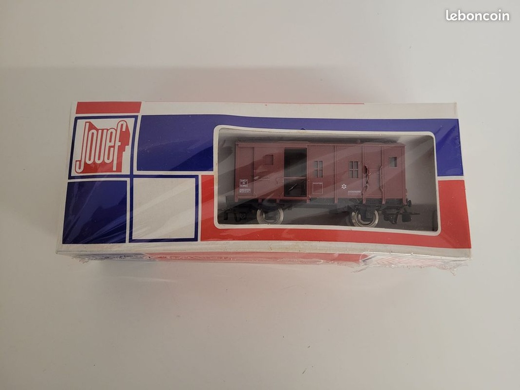 Train wagon N°6480 Wagon NEUF couvert à essieux fin de convoi type M Jouef Ho