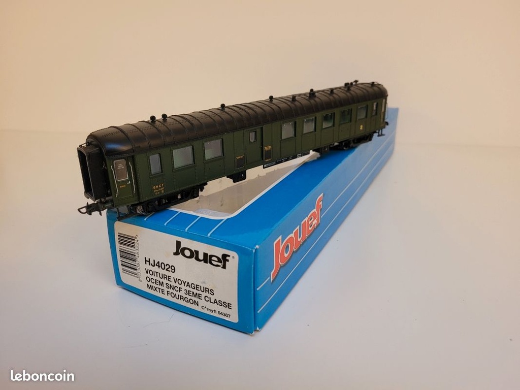[3127495636] Train wagon N° HJ 4029 Voiture OCEM SNCF 3 ème classe modifiée en 2 ème Classe Hornby Jouef Ho