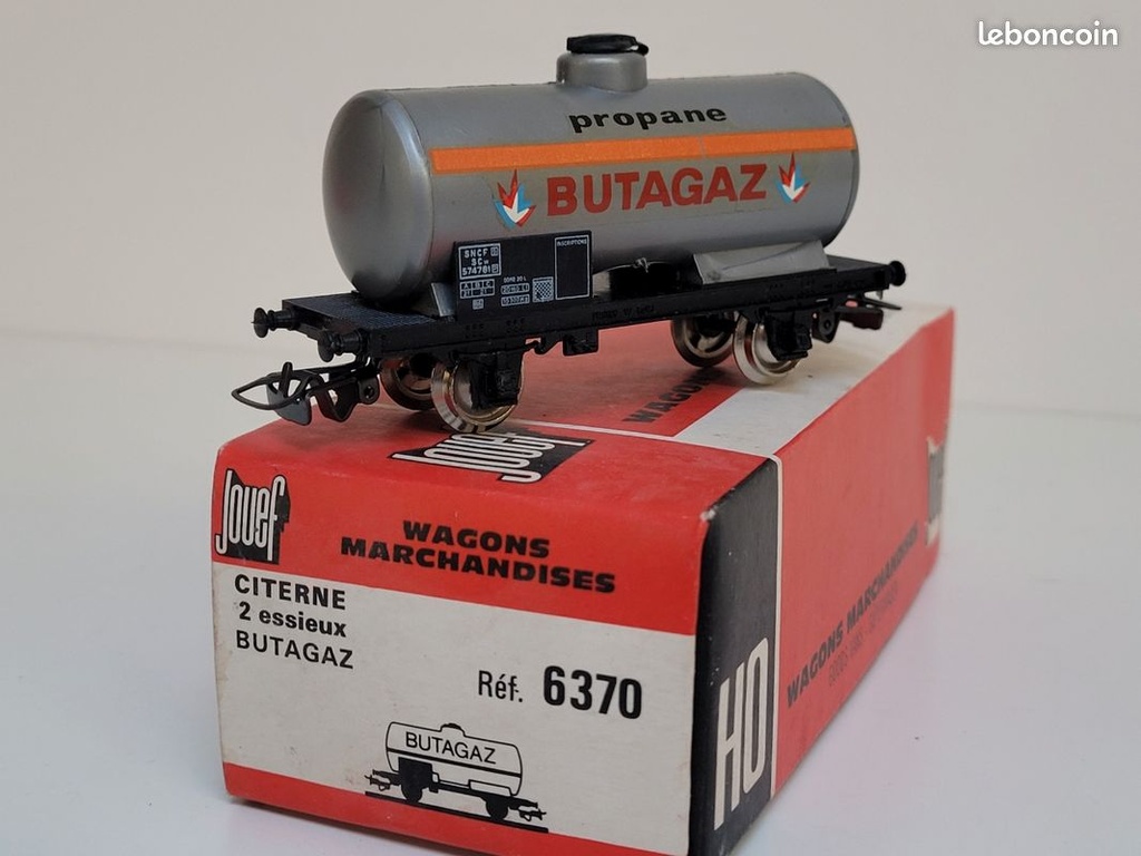 Train wagon N° 6370 Wagon citerne à essieux BUTAGAZ Jouef Ho