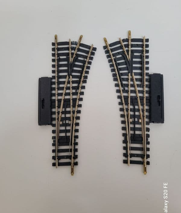 Train wagon N°4084 et 4085 2 aiguillages maillechort à commande manuel Jouef Ho