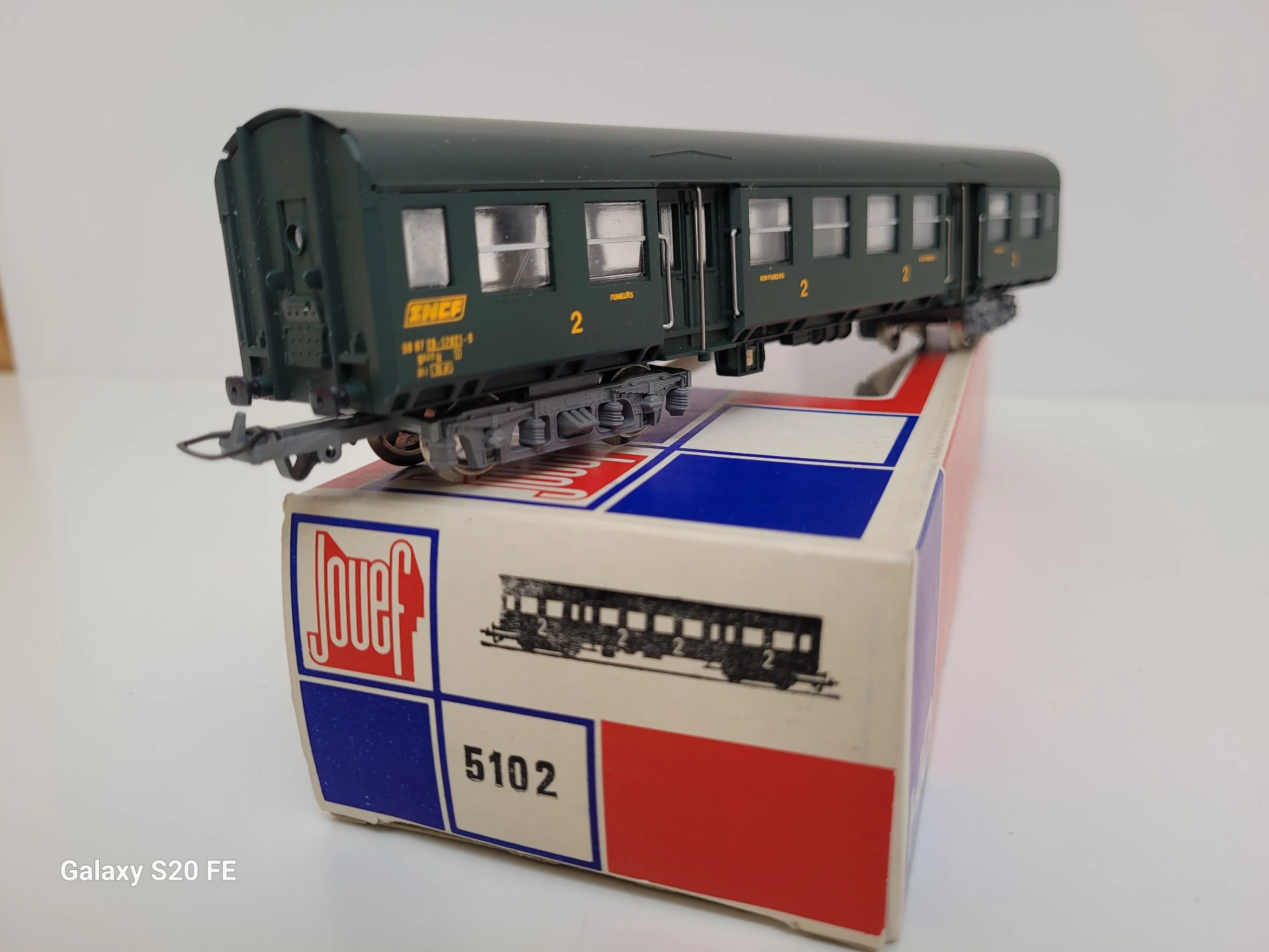 voiture modernisée 2 ème classe B⁹ tz SNCF réf. 5102