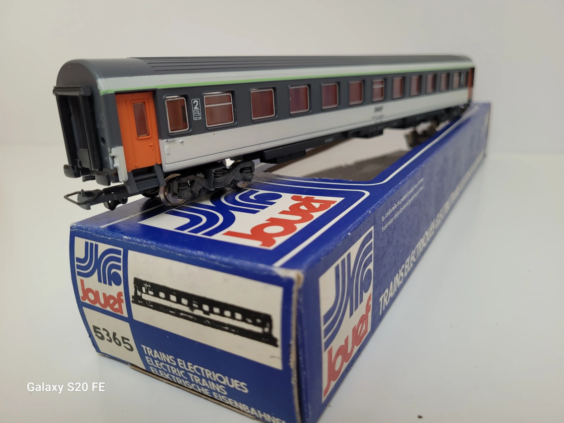 voiture voyageurs  type Corail 2 ème classeB¹¹ u SNCF