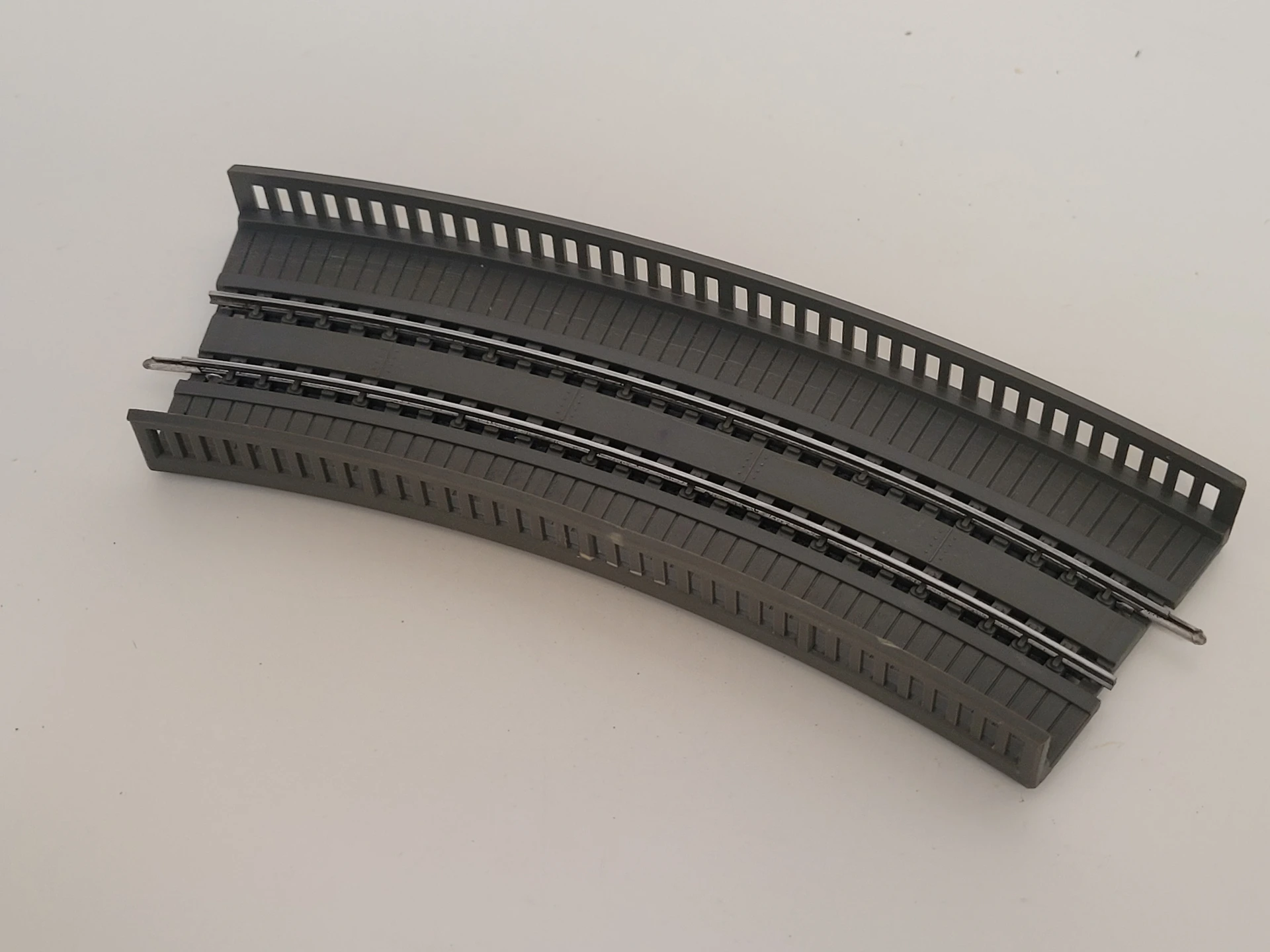 Élément courbes pour pont supérieur avec rails intégré Jouef Ho