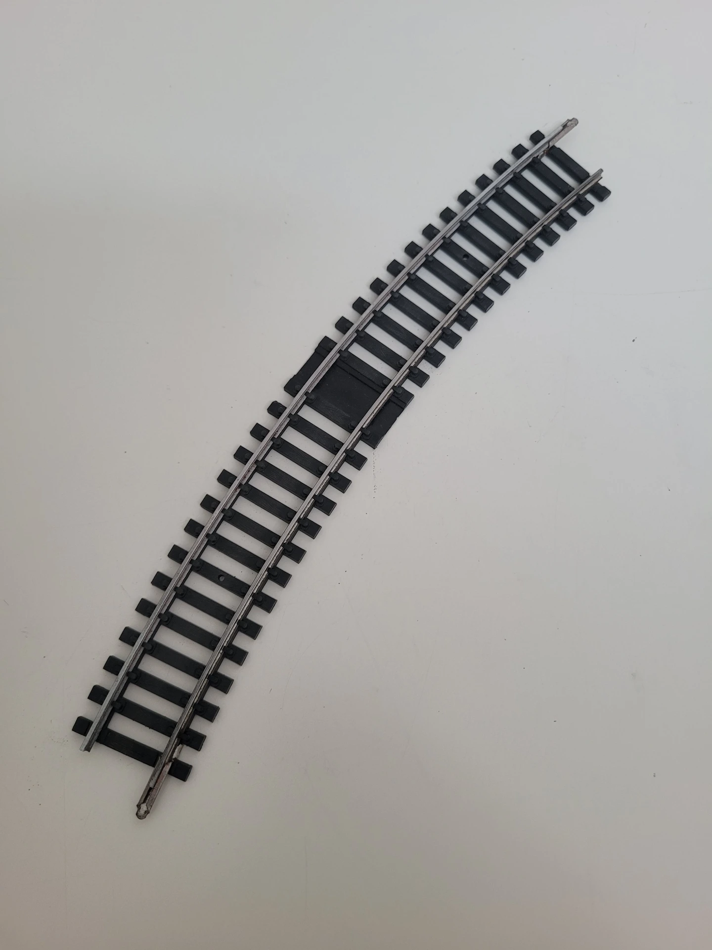 Rail courbe acier pour alimentation de la voie N°870 Jouef Ho