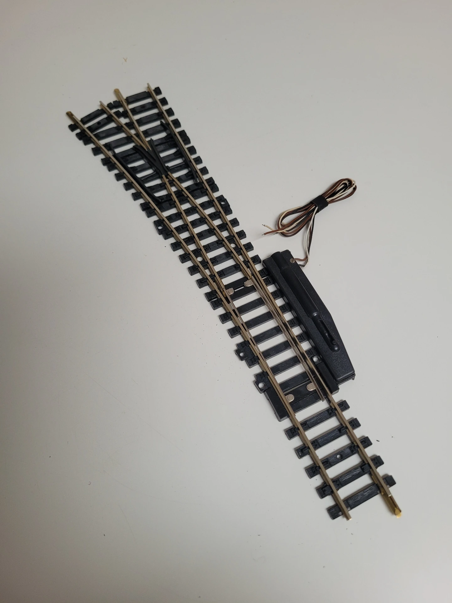 Grand aiguillage gauche N° 4187 maillechort à commande électrique Jouef Hà