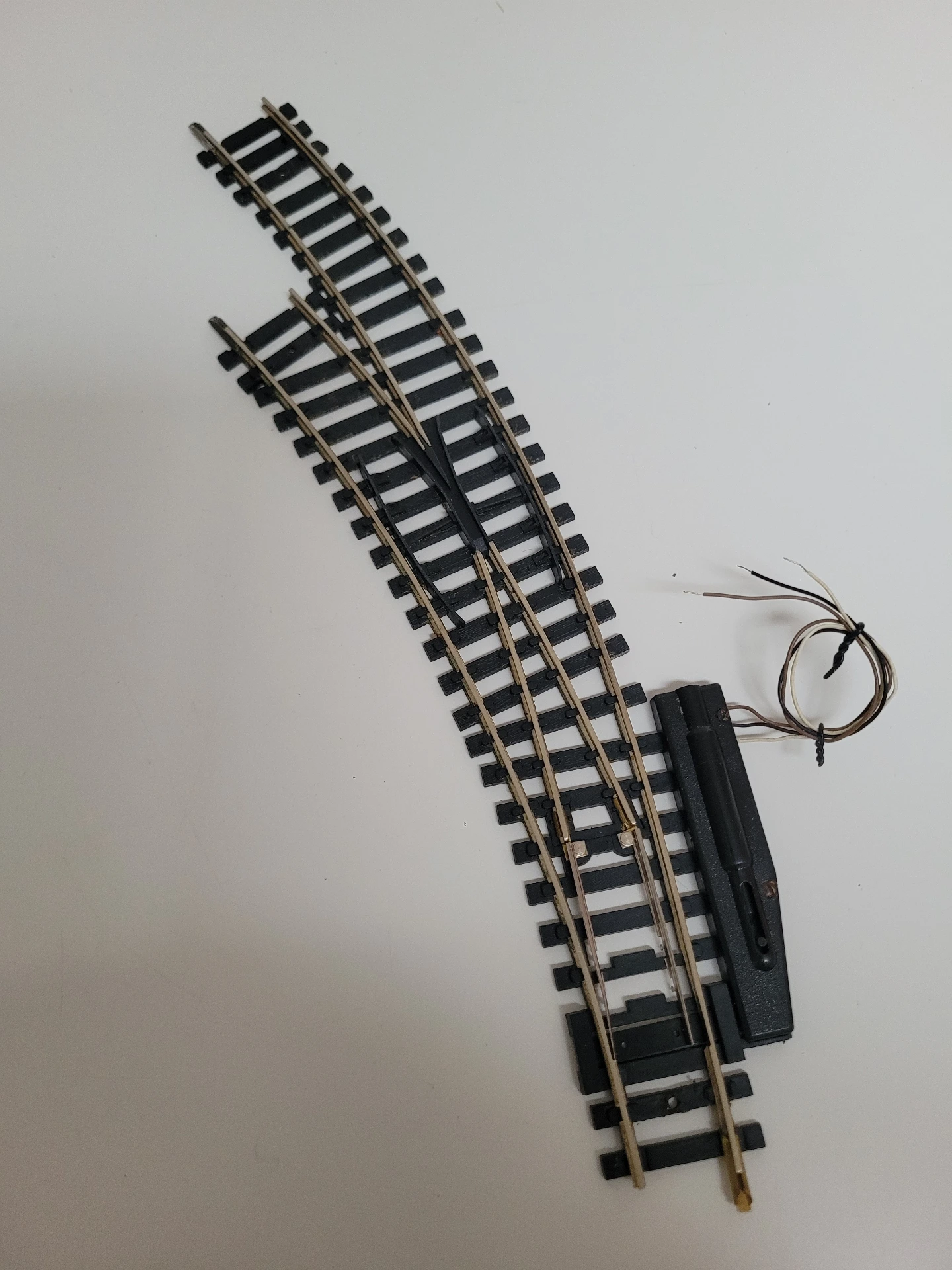 Grand aiguillage courbe à gauche N° 4191 maillechort à commande électrique Jouef Ho