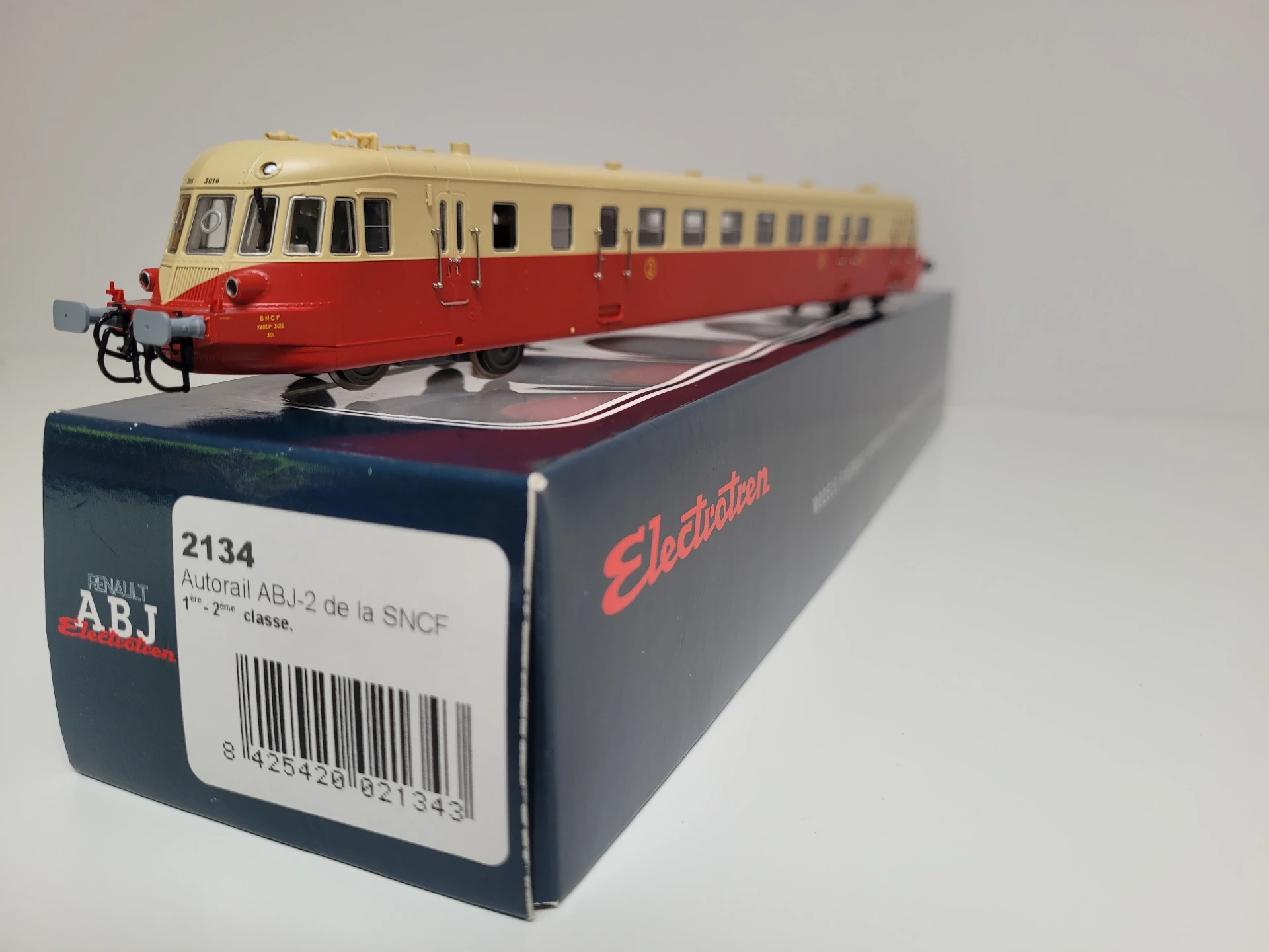 Autorail SNCF 1 ère/ 2ème classe type : ABJ 2 XABDP Electrotren Ho