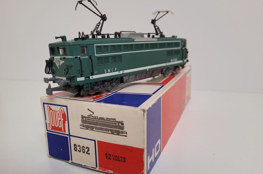 Train wagon N° 8362 locomotive SNCF électrique BB 25 531 Jouef Ho