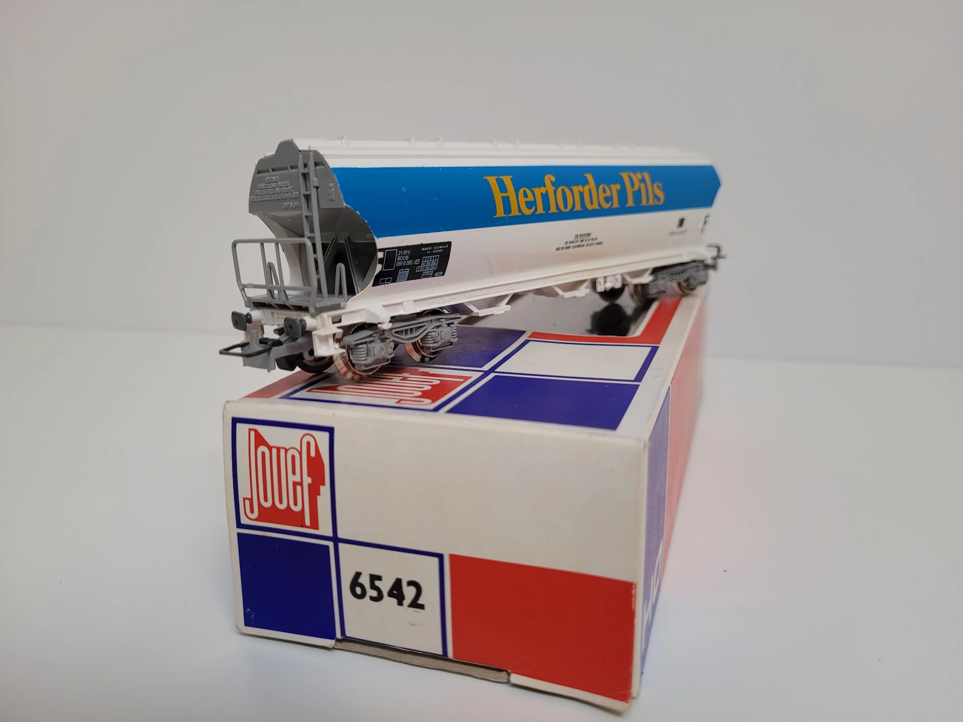 Wagon N°6542 trémie céréalière à bogies Herforder Pils Jouef Ho